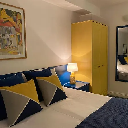 Sea View, 1st Floor, Harbour Mill, Quay * Westport